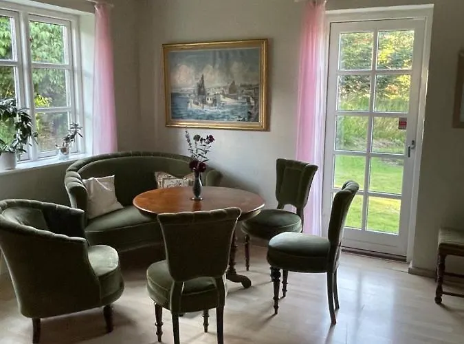 Naturen Taet Pa. Maerk Stilheden! Appartement